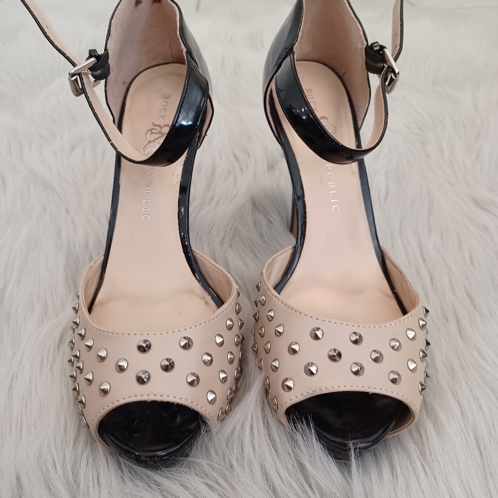 Rock & Republic Black & Tan Stud High Heel Shoes Size 9.5 - Picture 2 of 10
